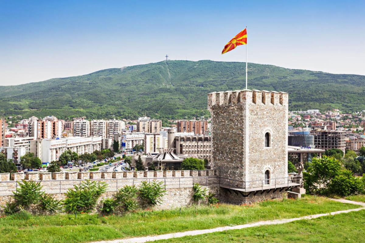 Hotel Room City Square With Great View No Parking Skopje Extérieur photo